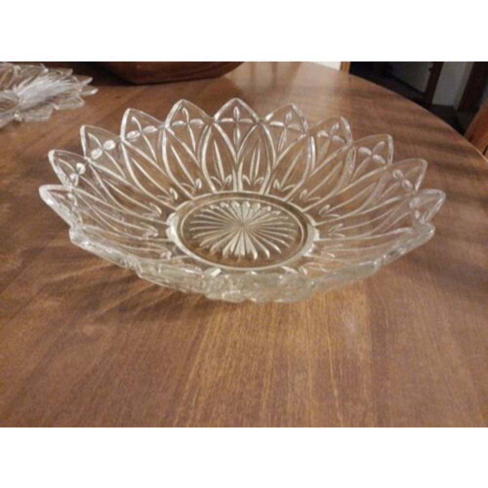 Federal Glass Round Bowl Petal Clear 10.25"